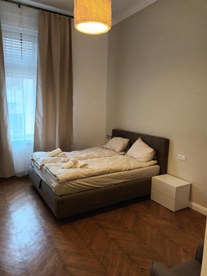 Duna River Shining Apartments บูดาเปสต์ ภายนอก รูปภาพ
