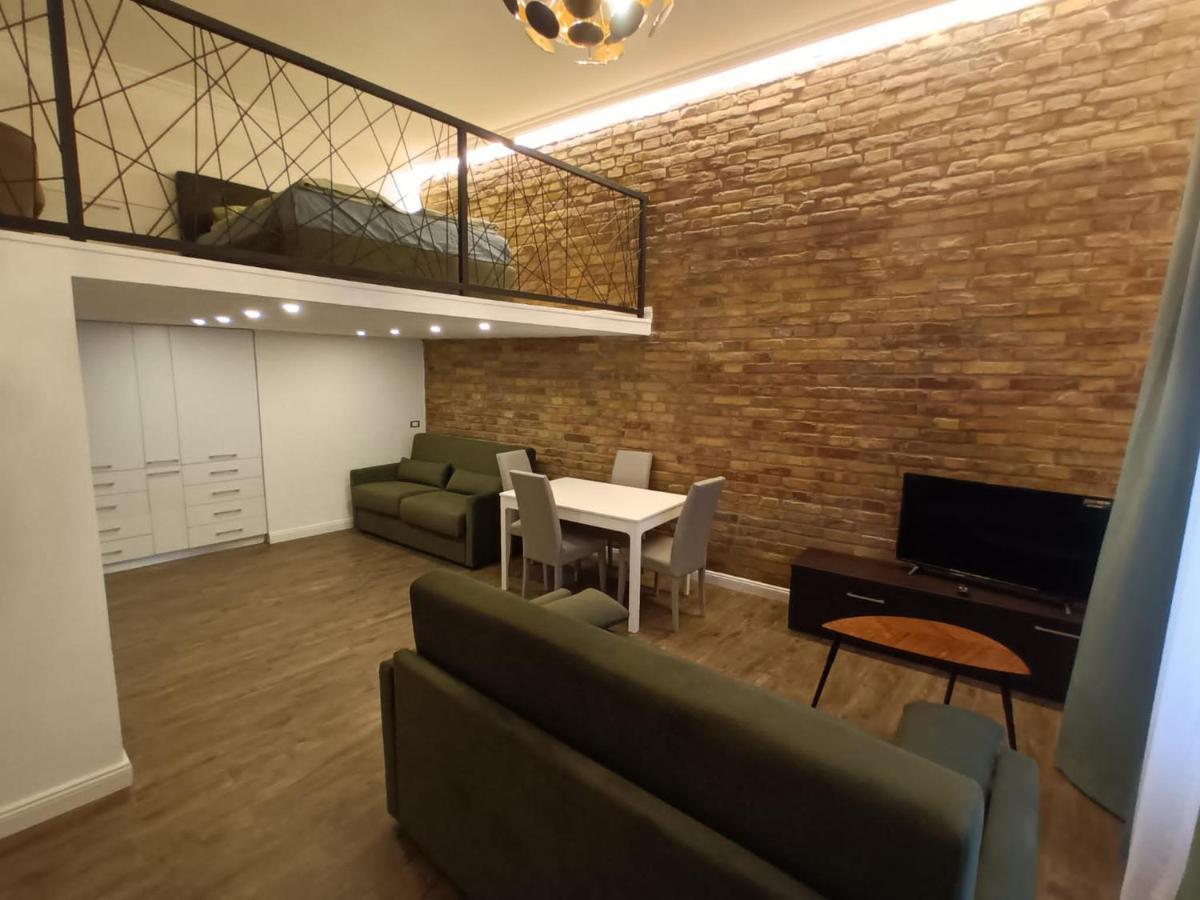 Duna River Shining Apartments บูดาเปสต์ ภายนอก รูปภาพ