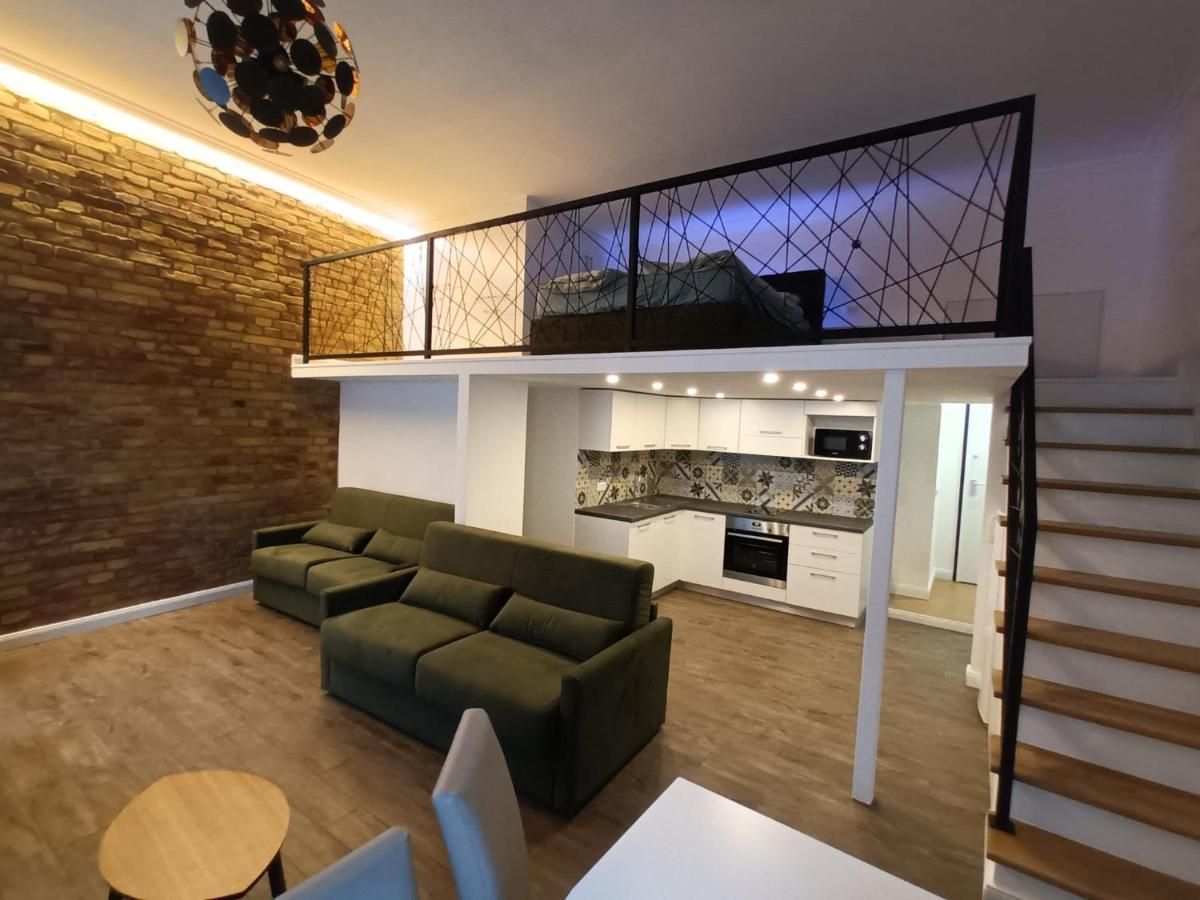Duna River Shining Apartments บูดาเปสต์ ภายนอก รูปภาพ